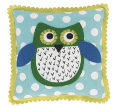 Polštáře Little Owl Blossom a Little Owl Aqua z nové kolekce Around The World, 40 x 40 cm Polštáře Little Owl Blossom a Little Owl Aqua z nové kolekce Around The World, 40 x 40 cm