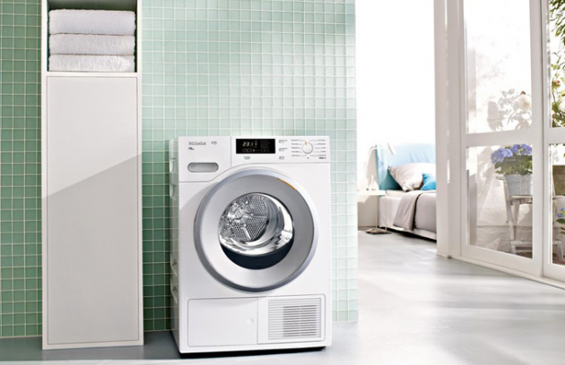 Sušička Miele TMV840 WP SFinish and Eco XL Tronic MC s tepelným čerpadlem T1, možno sušit až 9 kg náplně, třída A+++. Nejvyšší energetická účinnost i pro velké prádlo. Cena 59 900 Kč, www.miele.cz