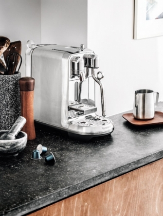 Představujeme kávovar Creatista Plus – první kávovar Nespresso vhodný pro přípravu ohromujícího latte art
