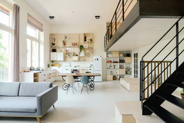Autory rekonstrukce jsou dvě nizozemská studia - Standard Studio a CASA architecten.