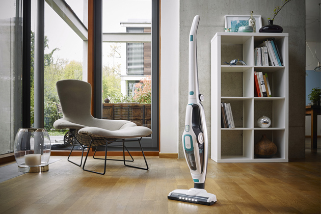 Tyčový vysavač Regulus PowerVac 2v1 (Leifheit), součástí ruční vysavač a četné příslušenství, čas nabíjení 3,5 hod., 40 min. nepřetržitého vysávání, váha 2,8 kg, cena 3 990 Kč, www.leifheit-online.cz Tyčový vysavač Regulus PowerVac 2v1 (Leifheit), součástí ruční vysavač a četné příslušenství, čas nabíjení 3,5 hod., 40 min. nepřetržitého vysávání, váha 2,8 kg, cena 3 990 Kč, www.leifheit-online.cz