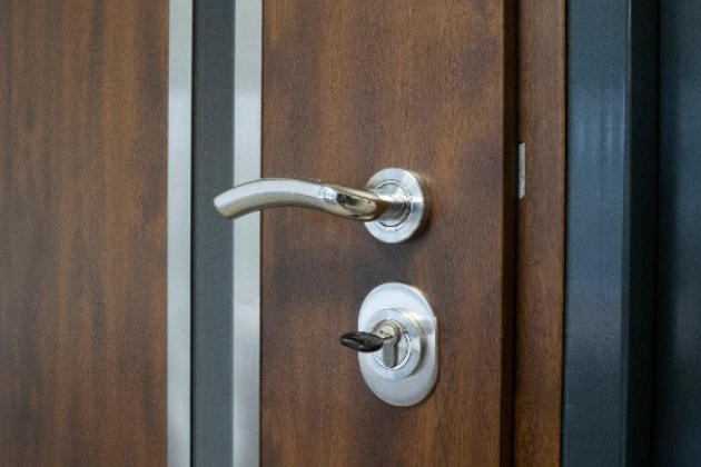 Moderní bezpečnostní dveře jako designový doplněk bytu