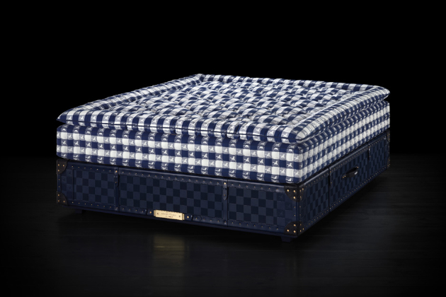 Proslulá švédská společnost Hästens se spojila se světově známým designérem luxusních interiérů Ferrisem Rafaulim a představila skutečné umělecké dílo, nejluxusnější z luxusních postelí – model Grand Vividus, zosobňující vrchol dokonalosti.