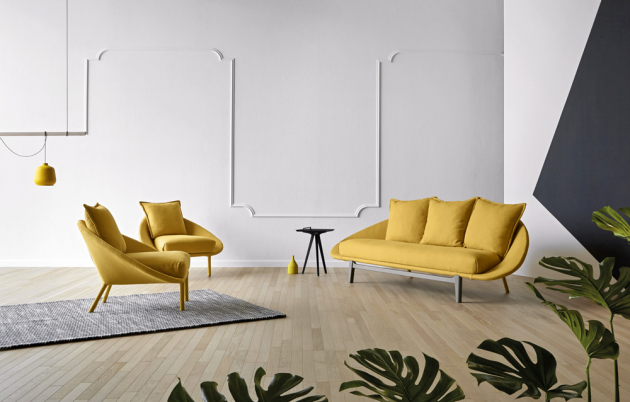Série sedacího nábytku Lem (Miniforms), design Francesco Beghetto, kovová konstrukce, rozměry sofa 267 × 88 × 104 cm, rozměry křesla 106 × 88 × 100 cm, cena od 20 252 Kč, WWW.CSKARLIN.CZ 