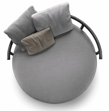 Pohovka Icaro (Flexform), design Roberto Lazzeroni, konstrukce z masivního dřeva, snímatelné čalounění textil nebo kůže, průměr 160 cm, cena od 279 180 Kč, WWW.STOCKIST.CZ 