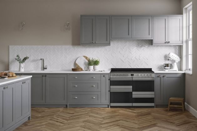 Sporák SYD 4110I-1 (Smeg), 110 × 60 cm, indukční varná deska, 5 varných zón, 2 trouby, s několika funkcemi včetně termoventilační, čištění Vapor Clean, cena na dotaz, WWW.SMEG.CZ