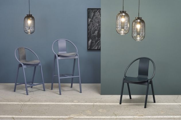 Barová židle Again (TON), více barev / výšek / variant čalounění, cena 11 170 Kč, WWW.TON. EU 
