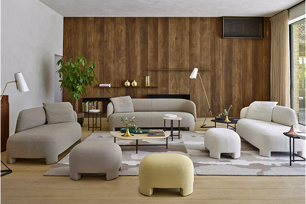 Pohovka Taru (Ligne Roset), design Sebastian Herkner, více druhů textilií, malá pohovka – cena od 96 500 Kč, WWW.LIGNE-ROSET.COM