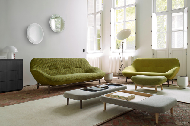 Pohovka Cosse (Ligne Roset), design Philippe Nigro, masivní dřevo, více druhů textilií, cena od 96 500 Kč, www.ligne-roset.com