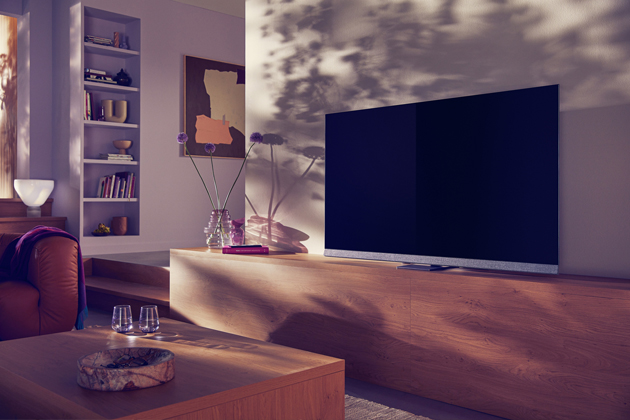Nové televizory Philips vám přinesou směsici nejpestřejších barev