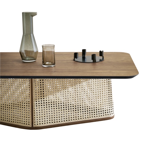 Konferenční stolek z kolekce Colony (Miniforms), ořech, 110 × 60 cm,  výška 37 cm