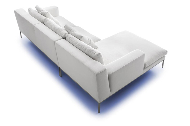 EDIZIONE - STYLOVÉ SOFA NA NOŽIČKÁCH