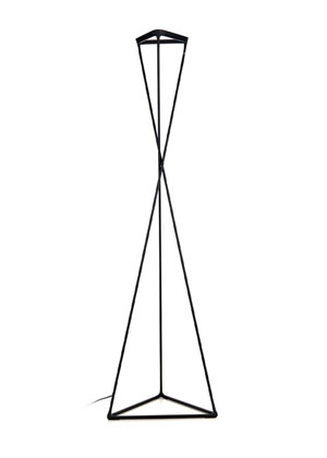 Tango, design Francisco Gomez Paz, hliník a elastomer, výška 167 cm, cena 29 120 Kč
