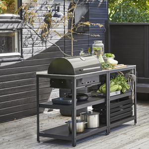 Grillskär, kuchyňské moduly s grilem  na uhlí, materiál nerezavějící ocel a ocel s práškovaným nástřikem, rozměry 172 × 61 cm, cena 10 980 Kč