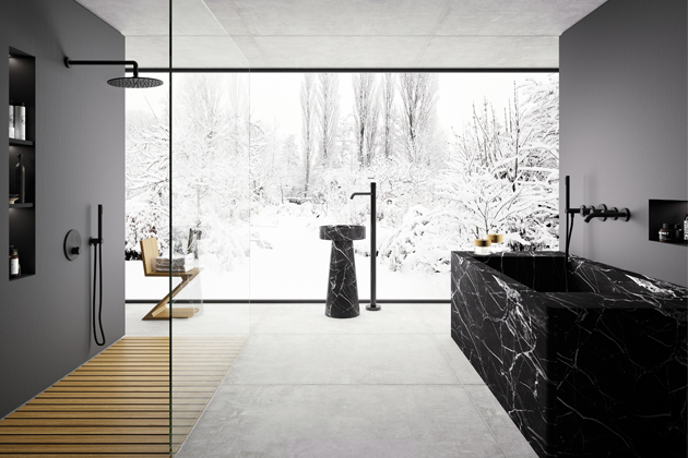 JO, dramatický výraz kamene podtrhují baterie v tmavém matném provedení, cena na dotaz 