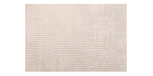 UZU, design Kazušige Mijake, koberec v japandi stylu, materiál viskóza, rozměry 200 × 300 cm, cena 22 475 Kč 