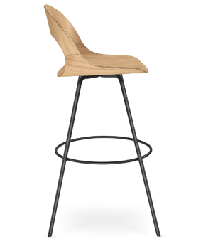 Lotus , design Martin Ballendat, barová židle s ocelovou podnoží a skořepinou z dubové dýhy, cena od 7 908 Kč 