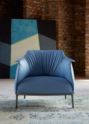 Křeslo Archibald,  design Jean-Marie Massaud,  rozměr 83 × 80 × 75 cm,  cena od 137 000 Kč 
