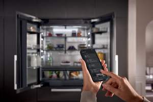Miele na IFA 2025: MasterCool III – nová dimenze designu a čerstvosti. Revoluce v chlazení se zabudovanými kamerami a prémiovými materiály