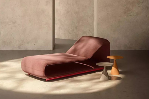 Clip – chaislong s minimalistickým designem