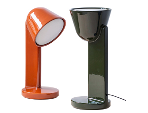 Ceramique, design Ronan Bouroullec, stolní lampa s keramickým tělem s lakovanou povrchovou úpravou a bílým polykarbonátovým difuzorem, cena 22 863 Kč