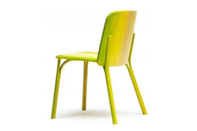 Židle Split, design Arik Levy, bukové dřevo, rozměry 52 × 56 × 78 cm, cena od 19 110 Kč Židle Split, design Arik Levy, bukové dřevo, rozměry 52 × 56 × 78 cm, cena od 19 110 Kč