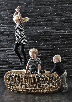 Konferenční stolek Nest, design Foersom &amp; Hiort-Lorenzen MDD, přírodní ratan, lehká, ale extrémně pevná konstrukce, cena na dotaz 