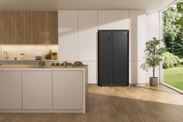 Americká chladnička NRR9185ESXL, nápojové centrum, velká zásuvka Crips Zone,  cena 23 990 Kč 