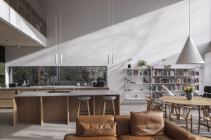 Až do korun stromů Až do korun stromů