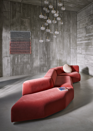 Modul&aacute;rn&iacute; sofa Aztec, design Gerard van den Berg, textilie i&nbsp;kůže, cena od 73&nbsp;805 Kč