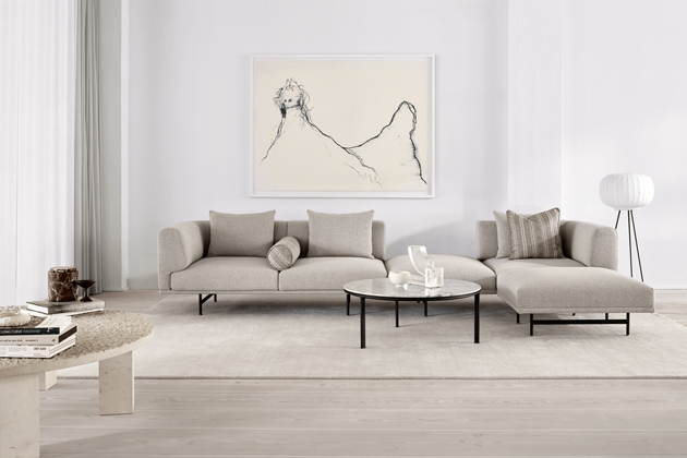 Modul&aacute;rn&iacute; sofa Chimney Vipp632, pr&aacute;&scaron;kově lakovan&aacute; ocel, dřevo, pěna, peř&iacute;, textilie, v&iacute;ce modulů i&nbsp;barev, cena od 149&nbsp;435 Kč