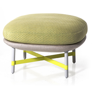 Ottoman, design Sholten a&nbsp;Baijings, pr&aacute;&scaron;kově lakovan&aacute; ocel, textilie, cena 80&nbsp;000 Kč