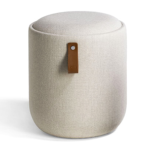 Puf z kolekce Bay System, design Foster + Partners, textilie i kůže,  v&iacute;ce druhů i barev, cena 33 033 Kč 