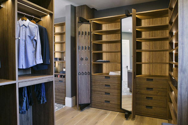 &Scaron;atn&iacute; syst&eacute;my z&nbsp;produkce Schmalenbach Design jsou synonymem pro inovativn&iacute;, řemeslně dokonal&aacute; a&nbsp;designov&eacute; ře&scaron;en&iacute; &uacute;ložn&eacute;ho prostoru. Německ&aacute; v&yacute;roba slibuje technicky dokonal&eacute; zpracov&aacute;n&iacute; v&nbsp;souladu s&nbsp;individu&aacute;ln&iacute;mu požadavky n&aacute;ročn&yacute;ch klientů