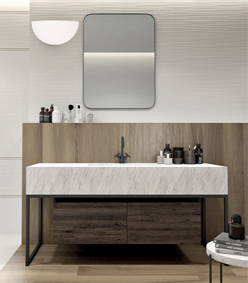 N&aacute;stěnn&eacute; sv&iacute;tidlo, teplota barvy světla 4&nbsp;000 K, IP44, materi&aacute;l kov a&nbsp;sklo, cena 898&thinsp;Kč