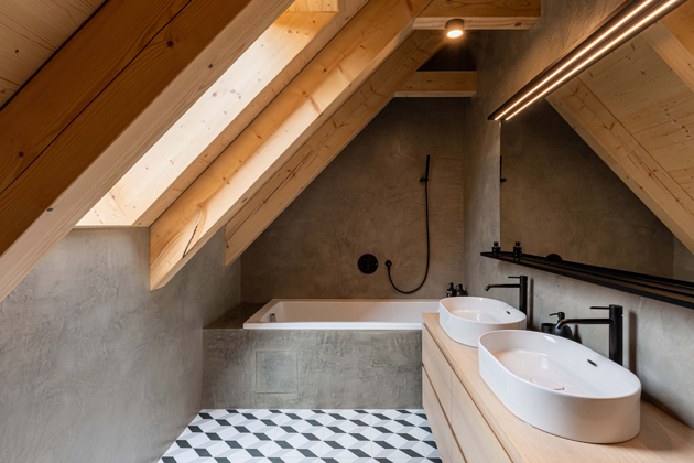 Pod jednou střechou