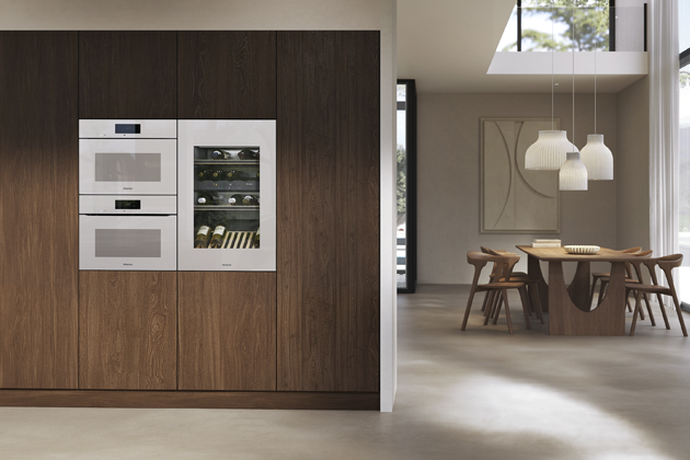 Kuchyňsk&eacute; spotřebiče Miele z&nbsp;edice ArtLine nab&iacute;zej&iacute; ty nejmoderněj&scaron;&iacute; technologie a&nbsp;obejdou se zcela bez rukojeti &ndash; otev&iacute;raj&iacute; se dotykem senzorov&eacute;ho ovl&aacute;d&aacute;n&iacute; na uživatelsk&eacute;m rozhran&iacute; Touch2Open