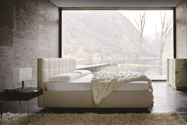 Box – luxusní postel s vysokým čalouněným čelem