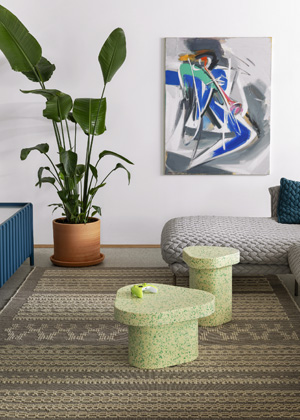 Superpop, design Paolo Cappelo, stolička či stolek z&nbsp;recyklovan&eacute;ho polyetylenu,  cena od 7&nbsp;236 Kč