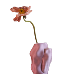 Collection 11,  v&aacute;za vyroben&aacute; z&nbsp;biobavlny a&nbsp;biologicky odbourateln&eacute; směsi, v&yacute;&scaron;ka 22 cm, cena 6&nbsp;225 Kč 