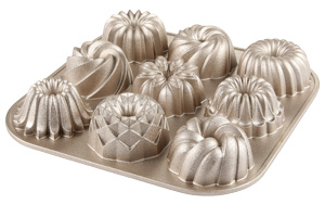 Forma mini b&aacute;boviček DEL&Iacute;CIA, vyroben&aacute; ze slitiny u&scaron;lechtil&yacute;ch kovů s&nbsp;prvotř&iacute;dn&iacute;m antiadhezn&iacute;m povlakem