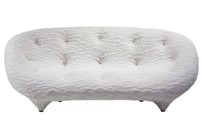 Sofa Ploum, design Ronan  a&nbsp;Erwan Bouroullecovi, cena od 147 900 Kč