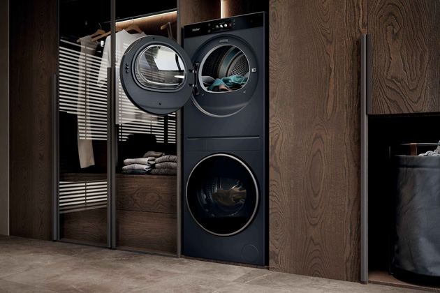 Prac&iacute; věž Haier Mistrovsk&eacute; d&iacute;lo, kter&eacute; proměňuje každodenn&iacute; rutinu v okamžik dokonalosti