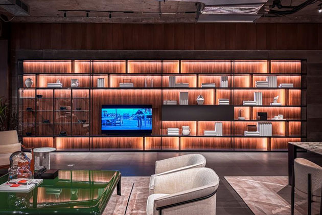 Propojen&iacute; jednotliv&yacute;ch z&oacute;n zaji&scaron;ťuje System HT