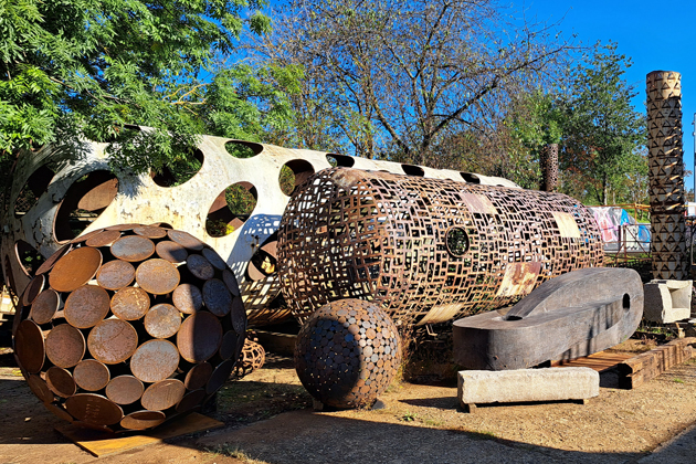 Rezav&eacute; květy Čestm&iacute;ra Su&scaron;ky