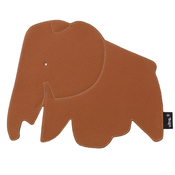 Podložka pod my&scaron; Elephant, design Hella Jongerius, 25 &times; 20 cm, kůže, &scaron;est barev, cena 661&nbsp;Kč 