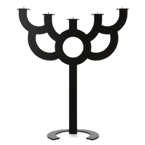 Sv&iacute;cen Big Bold, design Roderick Vos, lakovan&aacute; ocel, čern&aacute; matn&aacute;, 103 &times; 92 &times; 36 cm, orientačn&iacute; cena 15&nbsp;300&nbsp;Kč