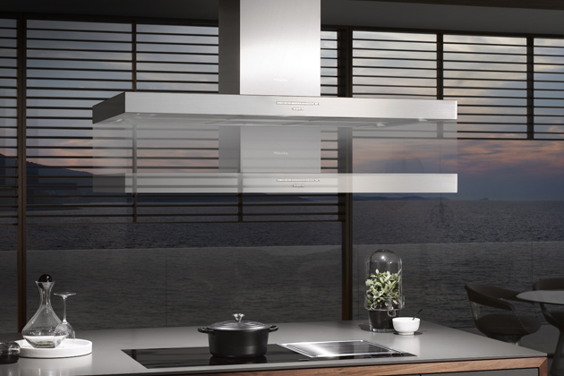 Odsavač par DA 4248 V&nbsp;D Puristic Varia, v&yacute;suvn&aacute; clona, motorick&eacute; nastaven&iacute; v&yacute;&scaron;ky, funkce Con@ctivity, &scaron;&iacute;řka 1&nbsp;198 cm, cena 119&nbsp;990 Kč 