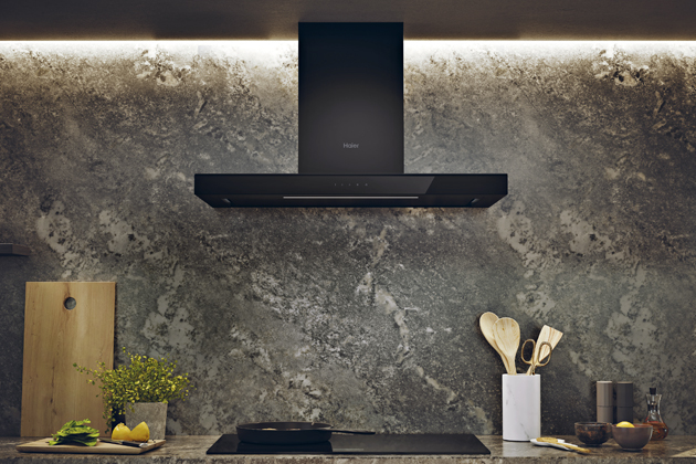 Odsavač par I-Pure HATS9CBS6BPLWI, energetick&aacute; tř&iacute;da A+, propojen&iacute; s&nbsp;chytrou varnou deskou, pět rychlostn&iacute;ch stupňů (3+2&times; Booster), tř&iacute;f&aacute;zov&eacute; či&scaron;těn&iacute; vzduchu, plazmov&yacute; filtr, &scaron;&iacute;řka 90 cm,  cena 19&nbsp;990 Kč 