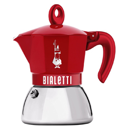 Moka k&aacute;vovar, design Alfonso Bialetti, hlin&iacute;k, nerezov&aacute; ocel, objem vody 130 ml, objem hotov&eacute; k&aacute;vy 100 ml, i&nbsp;na indukci, cena 1&nbsp;009 Kč 